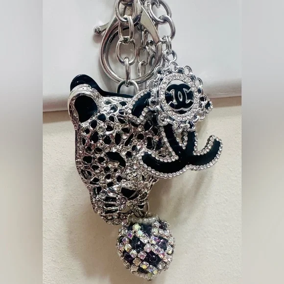 CHANEL (stamped & auth.) silver/blk charm & Panther Keychain/BagCharm. New. - Picture 6 of 11